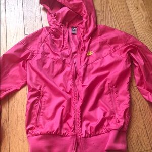 Nike windbreaker women’s size medium